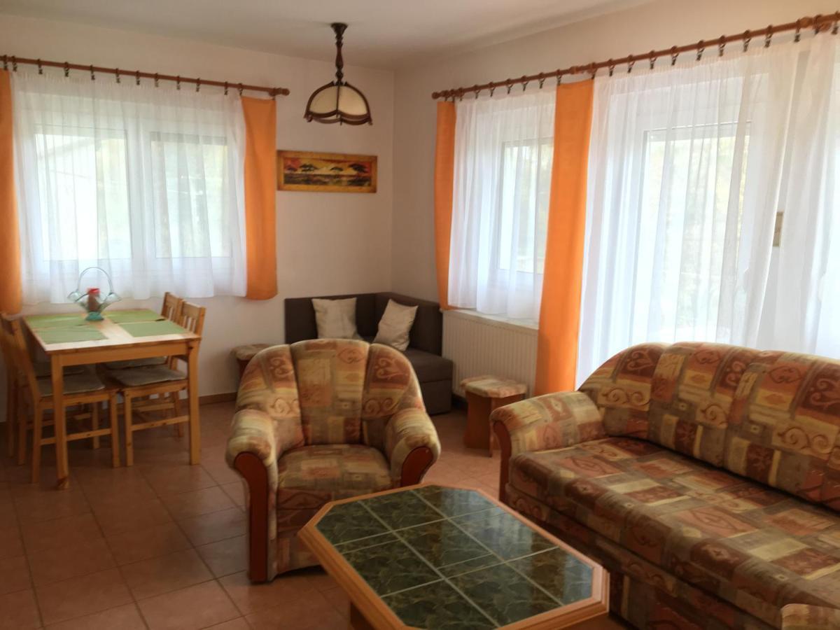 Central Apartments Zalakaros Εξωτερικό φωτογραφία
