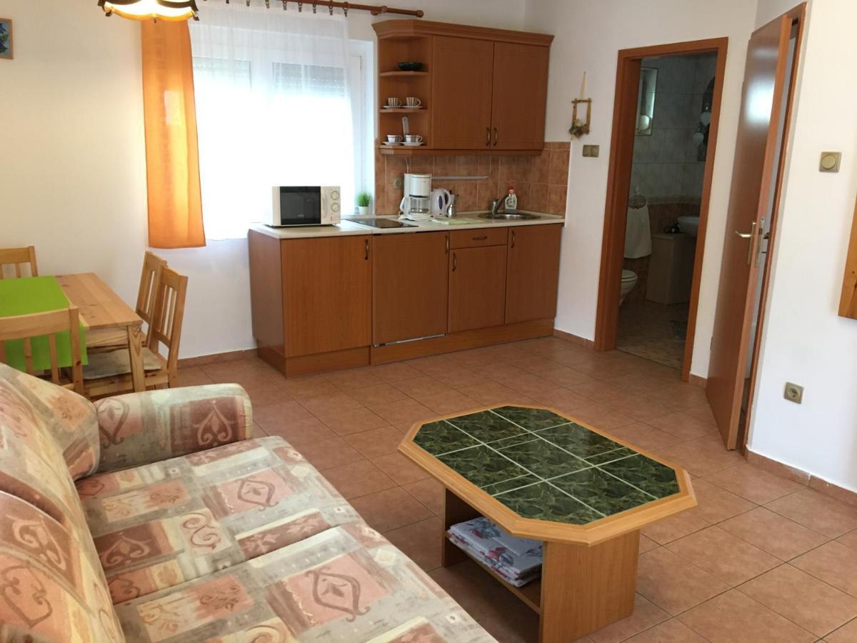 Central Apartments Zalakaros Εξωτερικό φωτογραφία