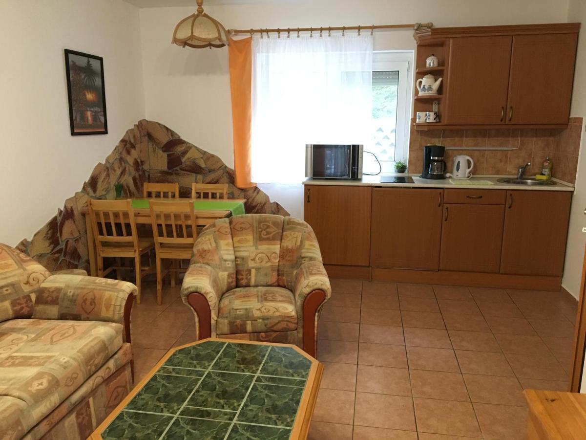 Central Apartments Zalakaros Εξωτερικό φωτογραφία